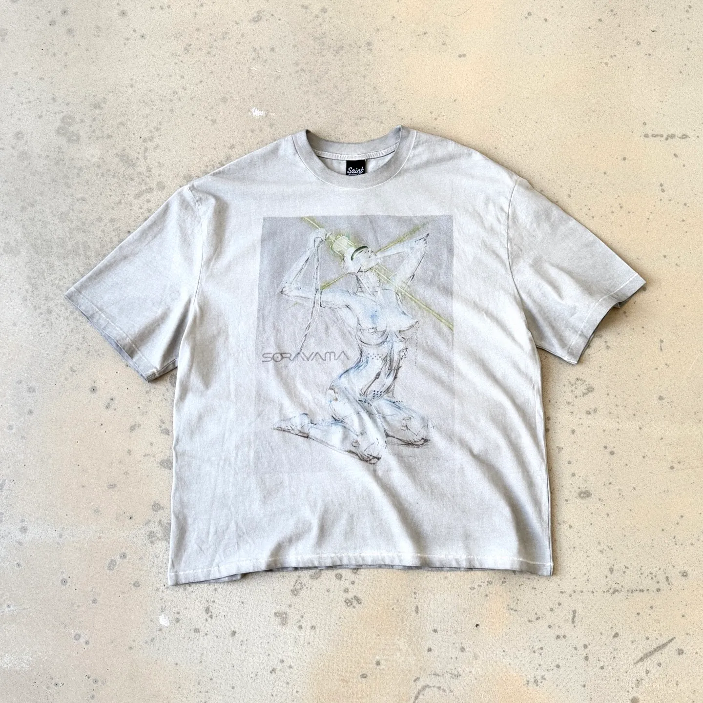 P138 # CTS-117 Saint His most famous work is the "Sexy Robot" series, which perfectly integrates the physical beauty of women with metal machinery to create artistic images with a futuristic and sexy charm.  Customized 260g gram weight 100% cotton special washed fabric that is consistent with the original version. With the blessing of the special fermentation and color washing process for ready-made garments, the cotton feel on the surface of the fabric is well presented. Both the texture and hand feel are ceiling level. After the ready-made garments undergo a series of heavy washing and distressing processes, the retro and high-end sense of the entire garment is directly to the top. The garment making process of the entire garment adopts Saint The most common and complex single-needle sewing process (commonly known as single-thread heaven and earth stitch) among vintage vintage brands such as Michael